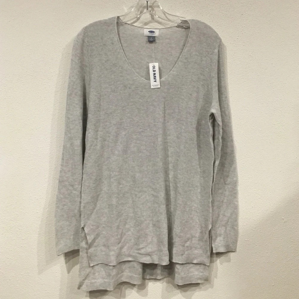 NWT Old Navy V-Neck Sweater Size Medium